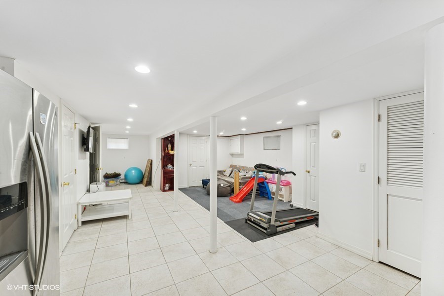 42_36-04-210th-St_Web 42_36-04-210th-St_Web